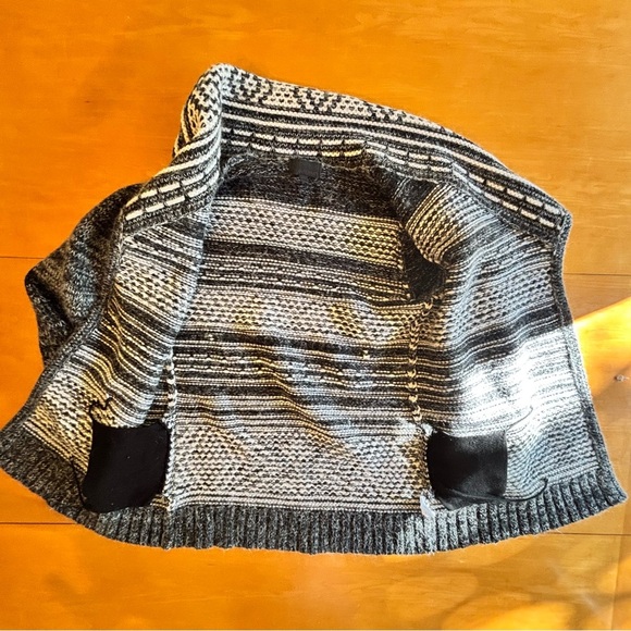 Intermix S black cream southwestern black white wool mohair knit cardigan - Picture 6 of 10